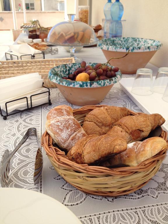 I Santi Coronati Bed & Breakfast Syracuse